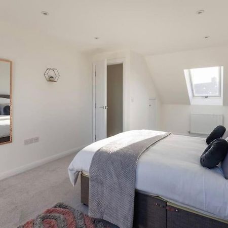 Luxury 3-Bedroom, 2-Bathroom Home Sleeps 7 People 리버풀 외부 사진