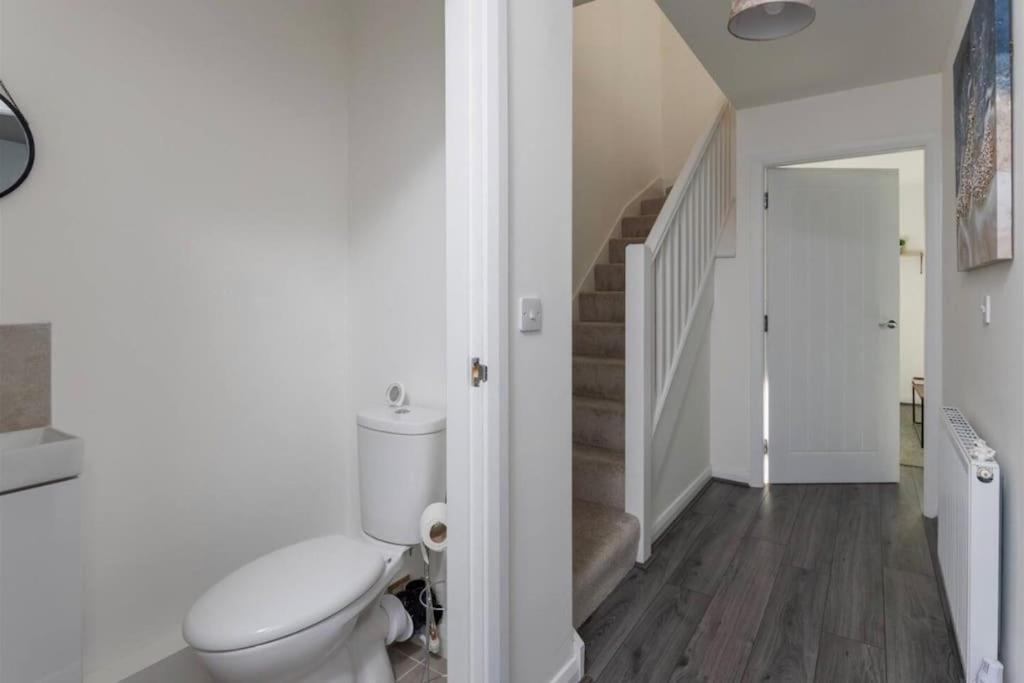 Luxury 3-Bedroom, 2-Bathroom Home Sleeps 7 People 리버풀 외부 사진