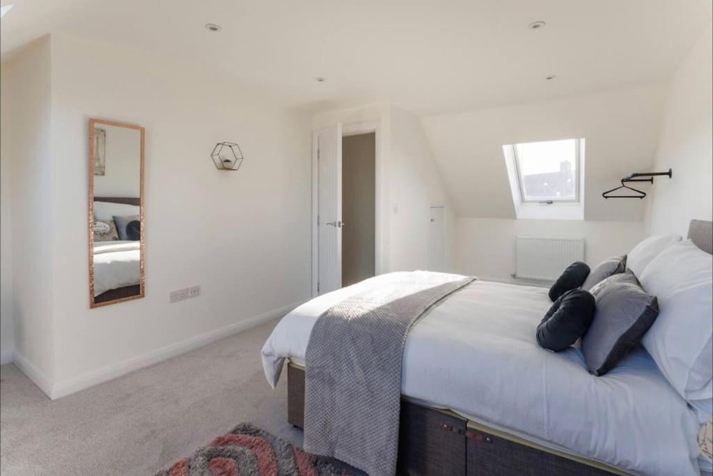 Luxury 3-Bedroom, 2-Bathroom Home Sleeps 7 People 리버풀 외부 사진